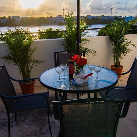 Sunset Isla Mujeres Aparthotel Bagian luar foto